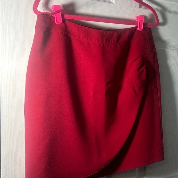 Tahari Arthur S. Levine 12Petite Red Skirt Suit - Picture 2 of 2